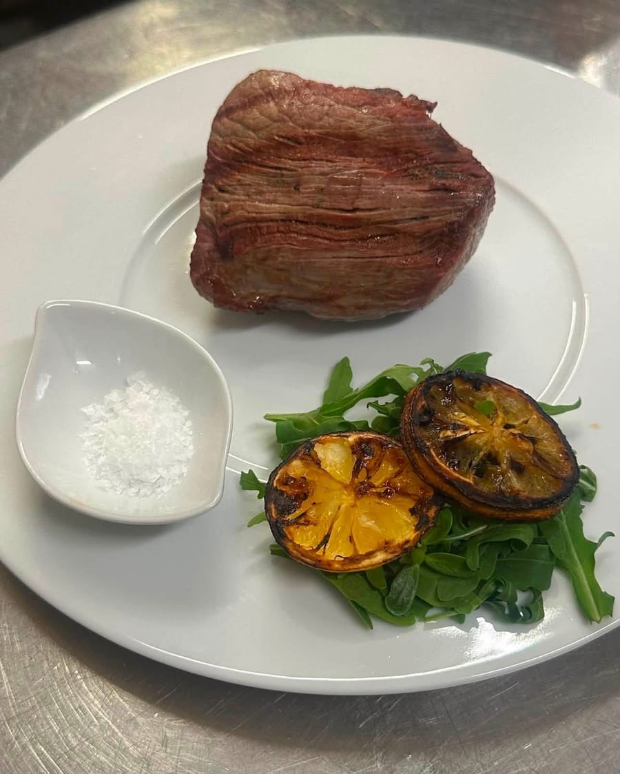 Filetto di manzo con agrumi grigliati